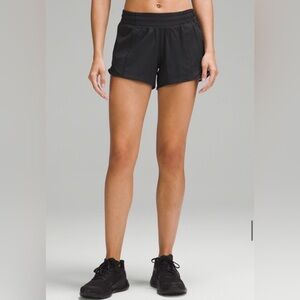Lululemon, Hotty Hot Short II *Long 4"
black, Size: 10